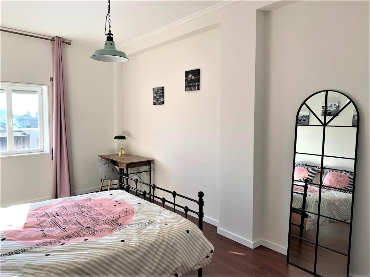 Appartamento Charm City Center Apt 140M2 & Free Parking Braga Esterno foto
