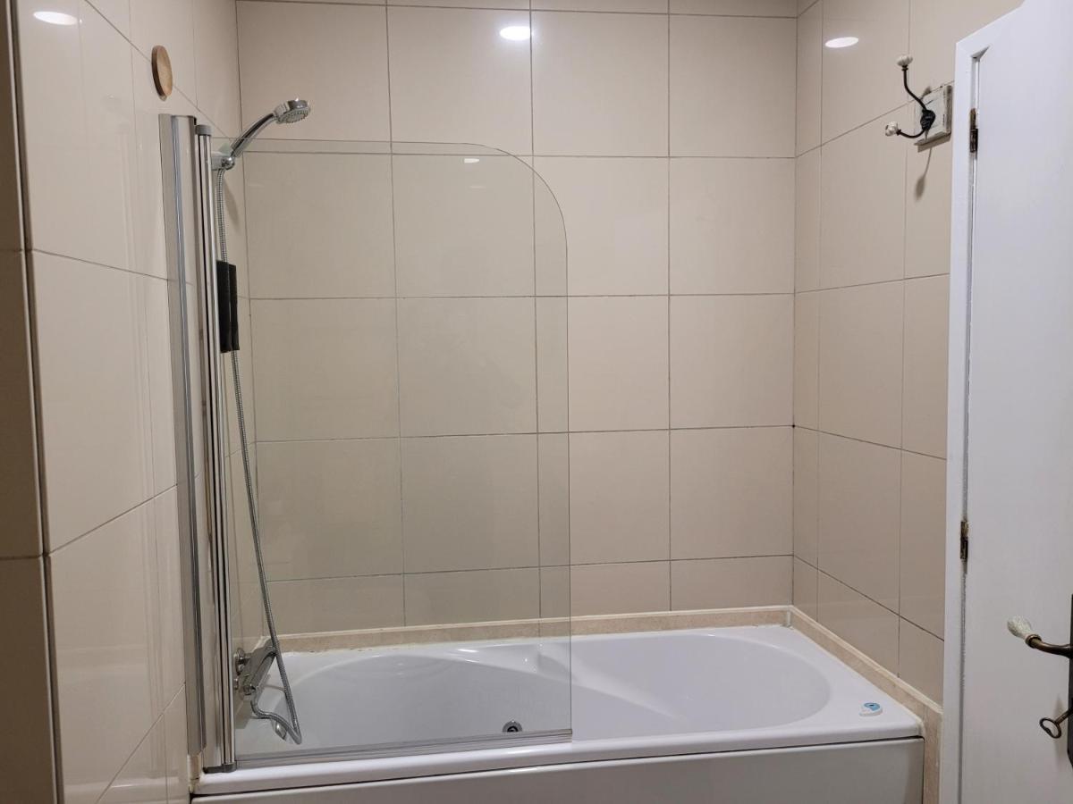 Appartamento Charm City Center Apt 140M2 & Free Parking Braga Esterno foto
